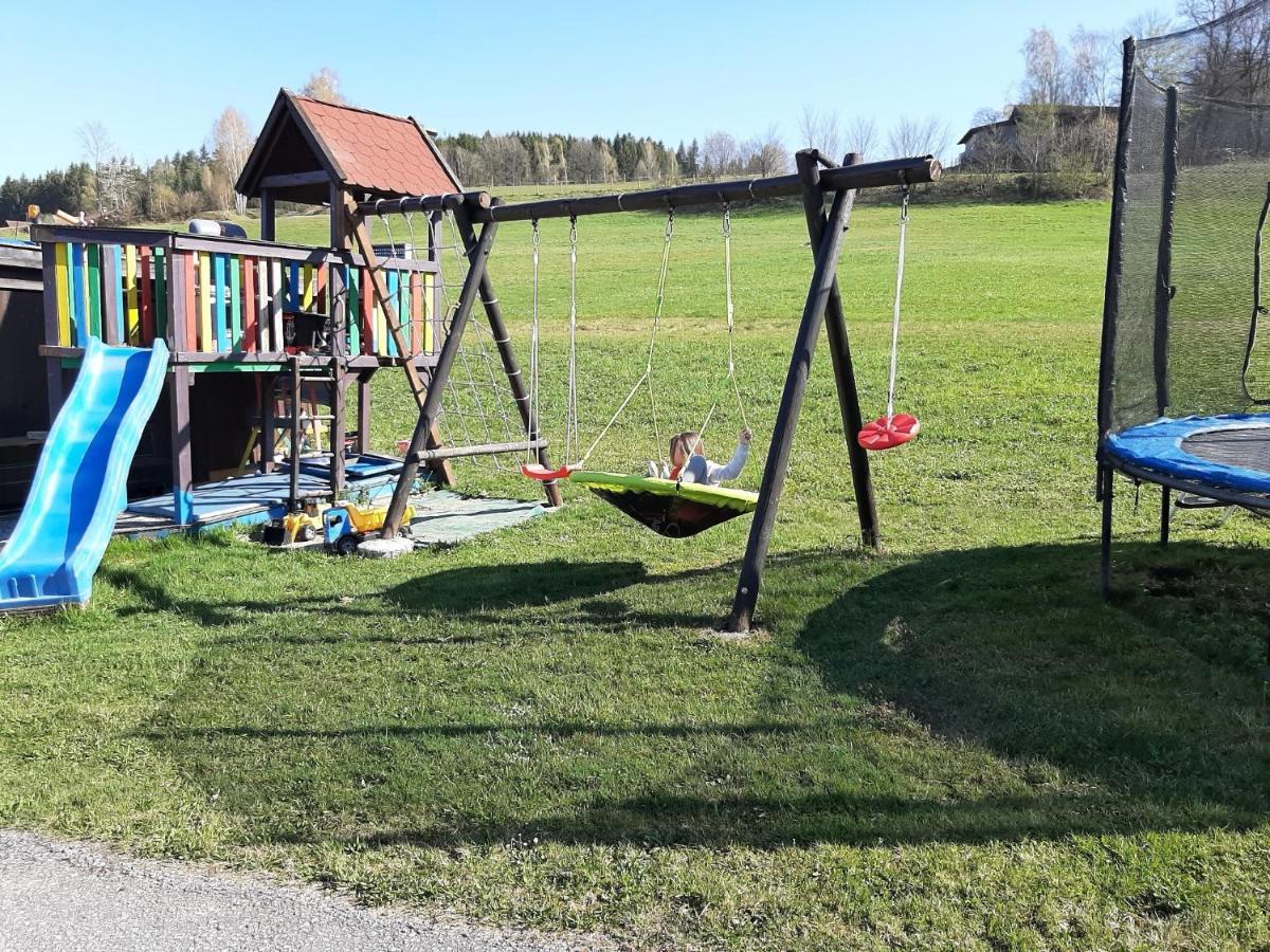 Landhaus Erna Hotell Böbrach Exteriör bild